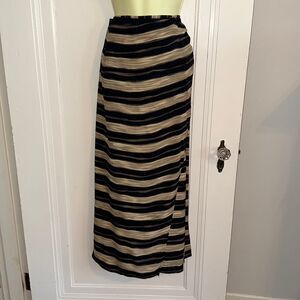 Vtg 90s Jones New York black, cream & gray horizontal striped wrap look skirt